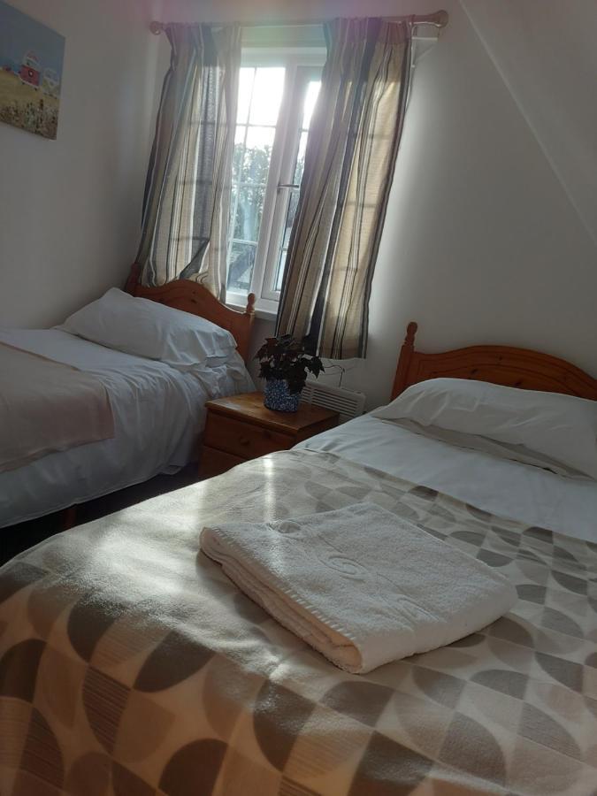 3.9. Tudor Court Hayle Buitenkant foto