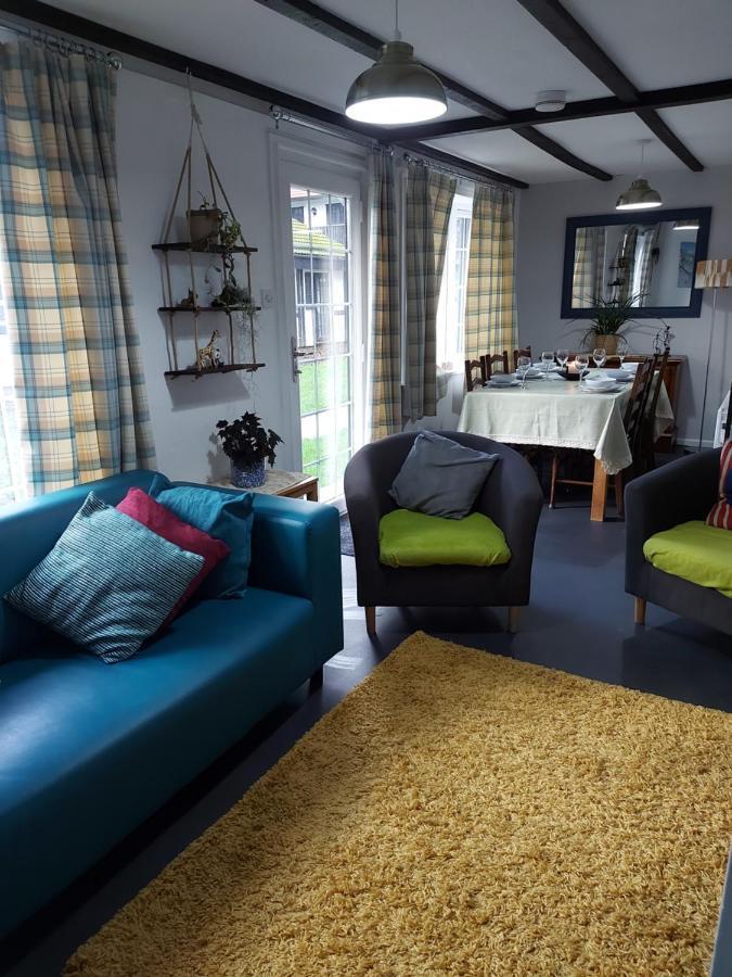 3.9. Tudor Court Hayle Buitenkant foto